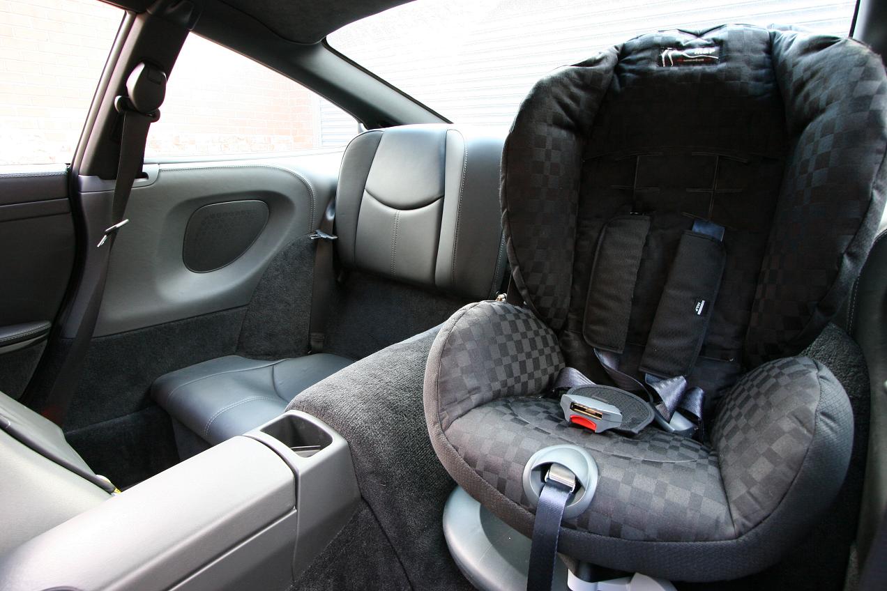 Porsche 997 2025 child seat